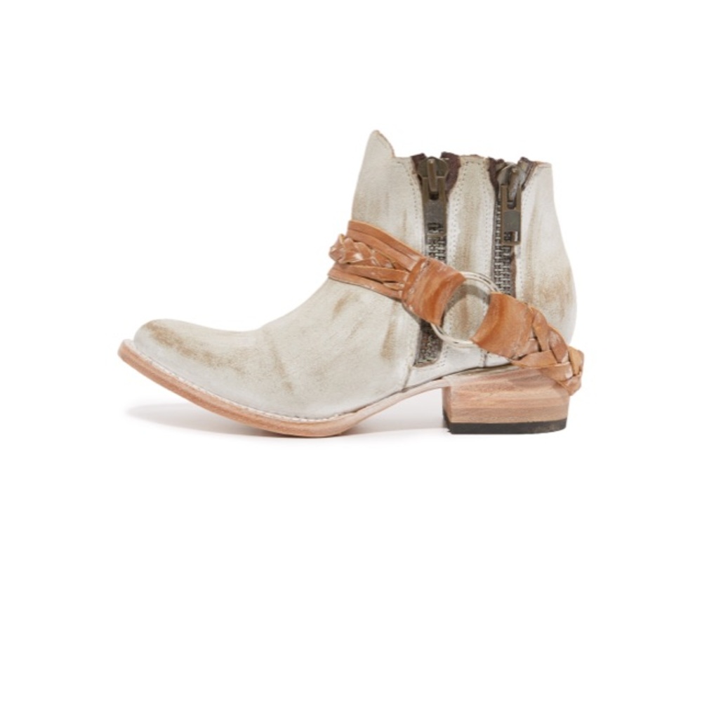 FREEBIRD by Stephen Clash size 7